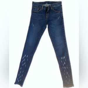 Vintage Blue Distressed Skinny Jean 🧢